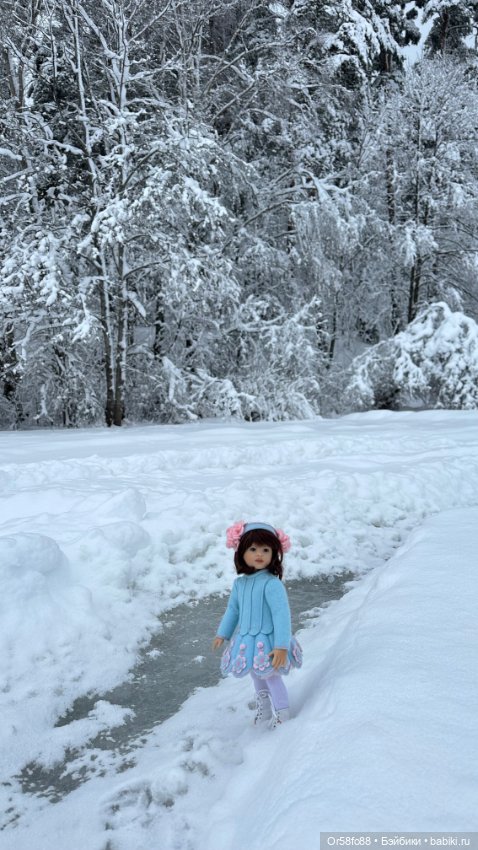 ❄️❄️❄️ «Снежные приключения маленькой фигуристки Роми: фотосессия на настоящем льду ⛸️»