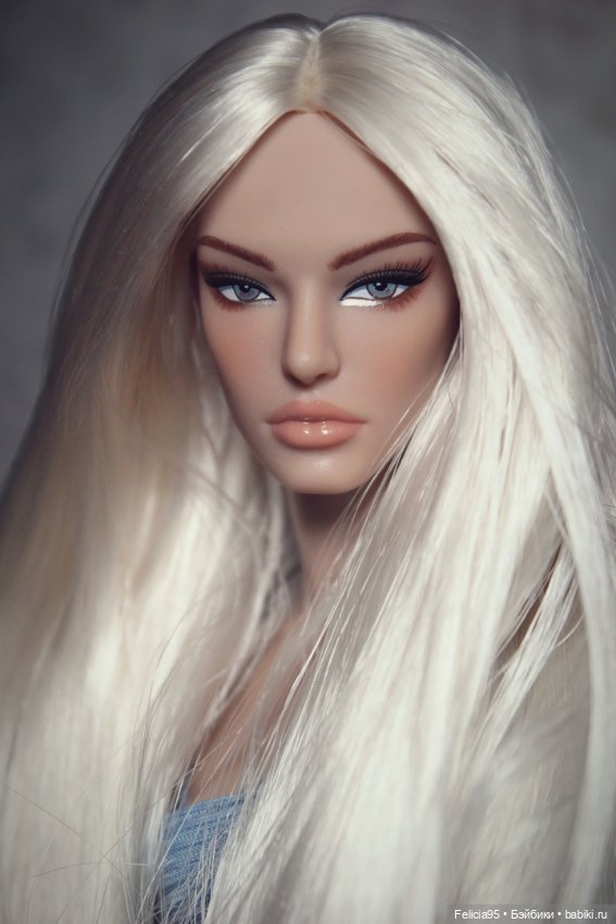 Ещё одна из рода Dc supermodel. DEMI CELIA. Snezhka
