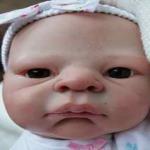 Мамочка малышки Дашеньки тоже прислала нам домашние фото!