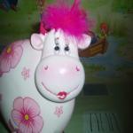 Статуэтки,копилки,брелки и т.п.