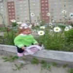 Элизабет на детской площадке. Кукла от Reva Schick