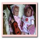 В кругу семьи, девочки отдыхают вместе