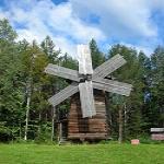 Музей деревянного зодчества под открытым небом "Малые Карелы"