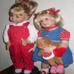 Мои  девчонки сменили наряд!