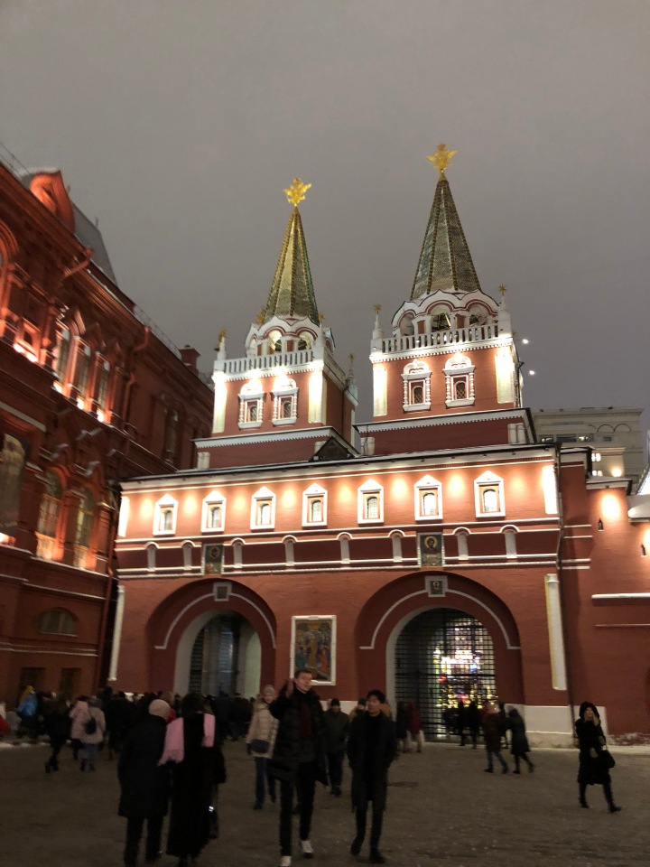 Москва предновогодняя... выставка новогодних елок в ГУМе - очень красиво