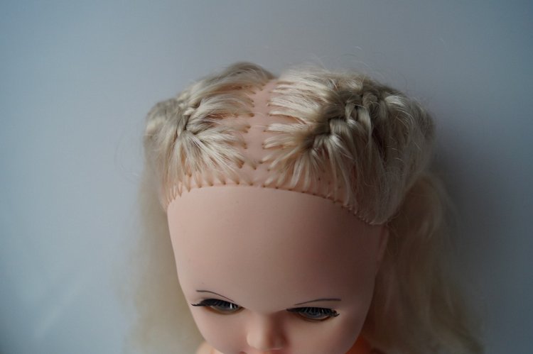 Субботняя традиция - выписывать кукол из лечебницы