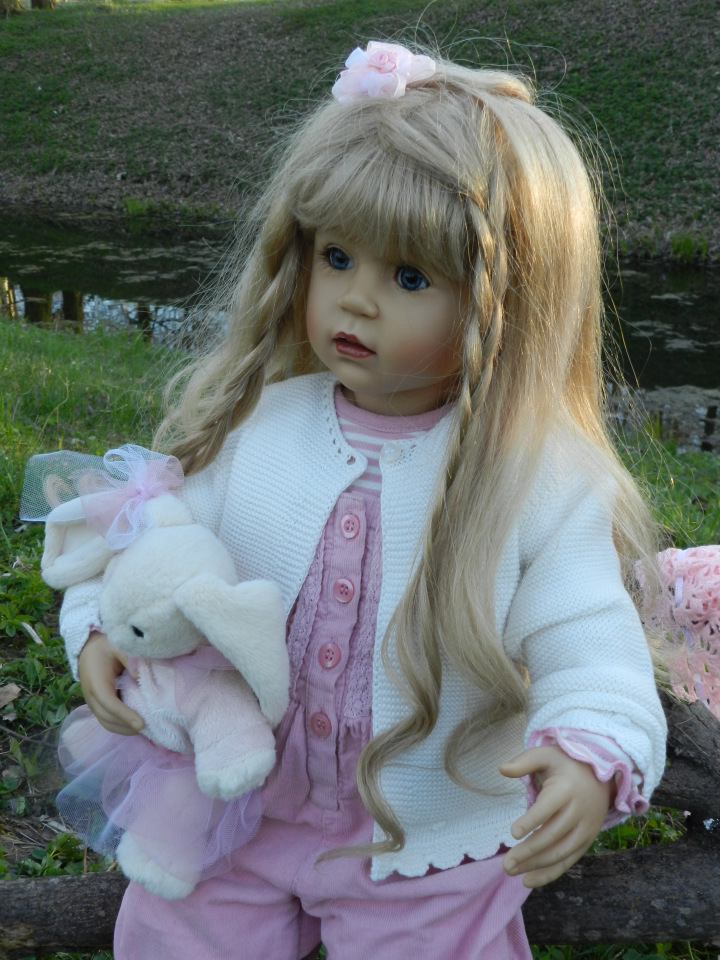 Прогулка подружек тёплым вечерком