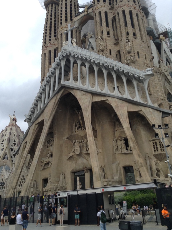 Путешествие Минуш в Испанию. Каталония. ч.2. Донна Барселона. Храм искупления грехов