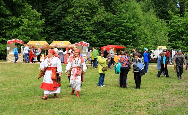 "Троицкие гуляния" в Василёво, 2018 год. Архитектурно-этнографический музей под открытым небом Василёво