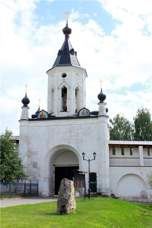 Любимая Старица. Свято-Успенский мужской монастырь