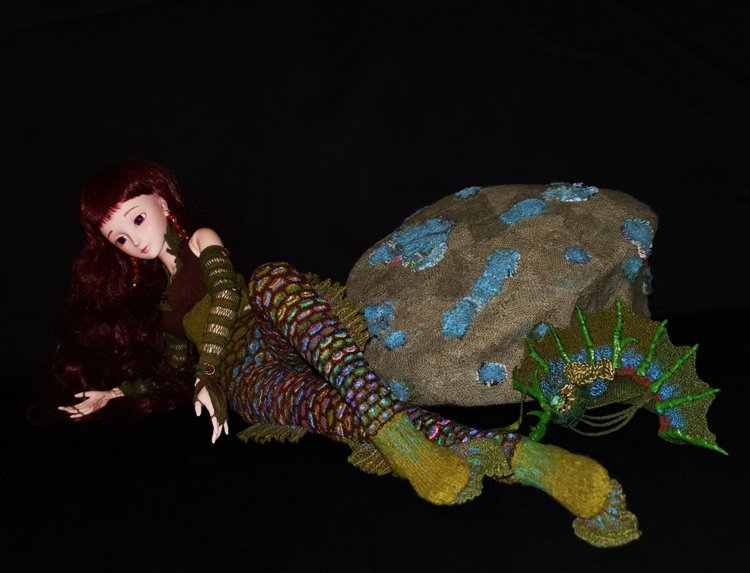 Всё в этом мире связано - даже камни... Русалочка