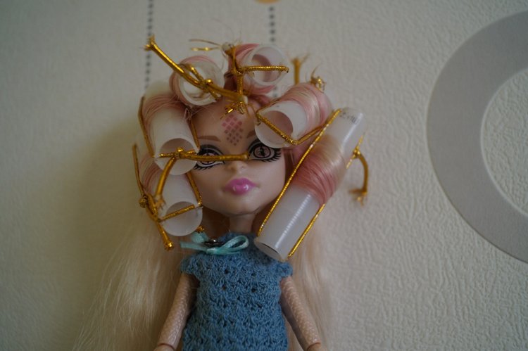 Четвёртая выписка февраля, которой могло не быть. Как заузить отверстие в шее советской куклы, чтобы голова не проваливалась