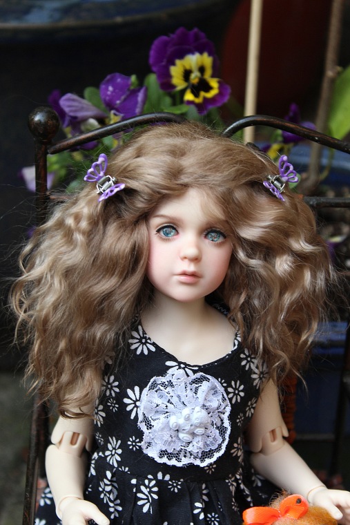 Поиск образа для Розочки. Знакомство с садом