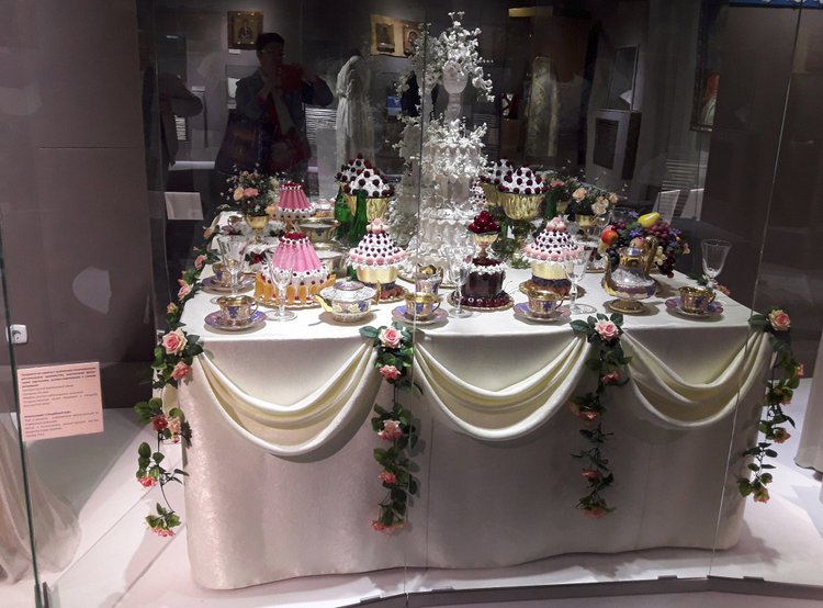 Выставка "Узоры свадьбы кружевной". Зал 2 | Бэйбики Выставка "Узоры свадьбы кружевной". Зал 2