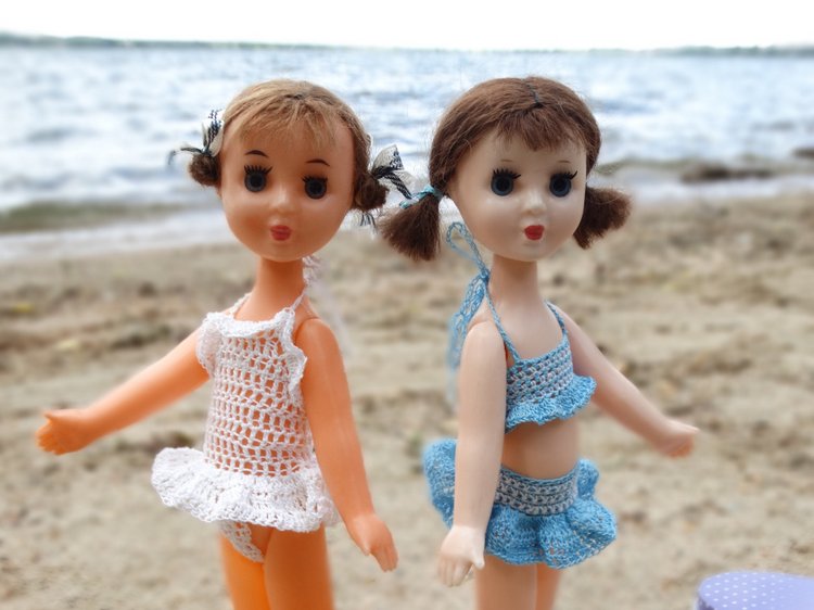 Пляжные ретро-фото для стареньких кукол