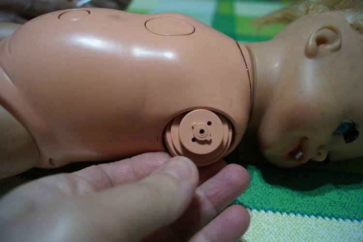 Третья выписка февраля. Сложная пациентка получила помощь нейрохирурга, бегемот Тотоша снова ловит шарики, лепка стоп +