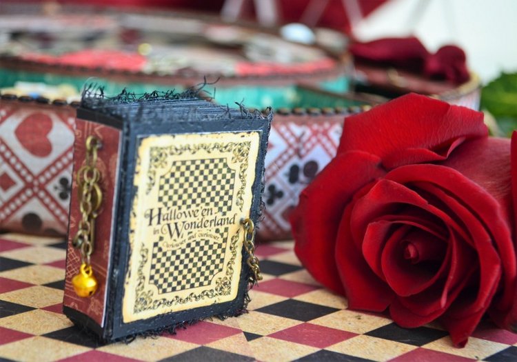 Часы "Моя Алиса" с миниатюрой (фото 6)