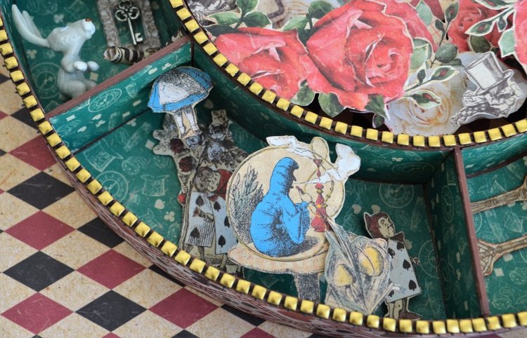 Часы "Моя Алиса" с миниатюрой (фото 10)