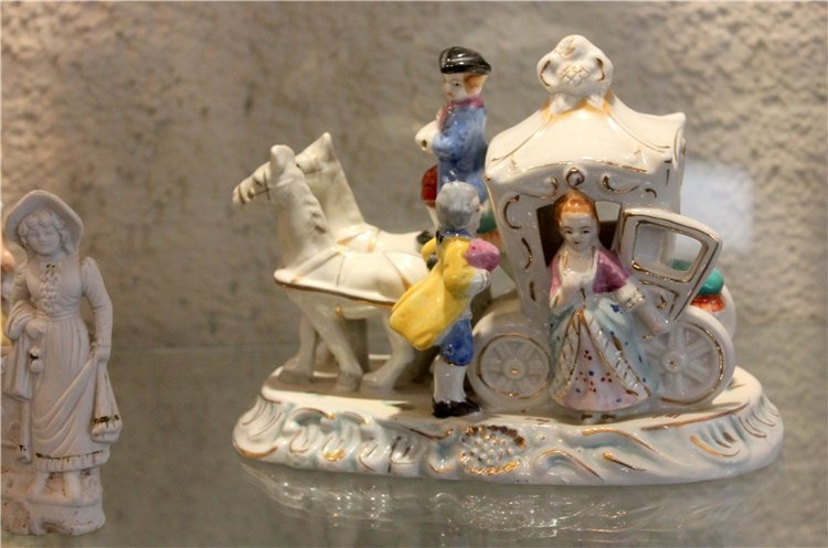 Старица, Музей фарфора — Фарфоровые статуэтки и фигурки: винтаж