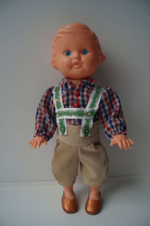 Первомайская выписка: чистка содой, ремонт пищалки, сшит Баварский костюм и реанимация брошенок