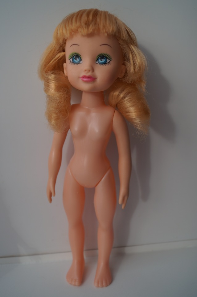 Четвёртая выписка февраля, которой могло не быть. Как заузить отверстие в шее советской куклы, чтобы голова не проваливалась