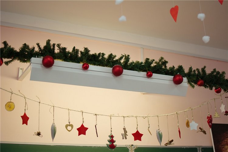 "...мир черно-белый весь разрисуют чудаки!"