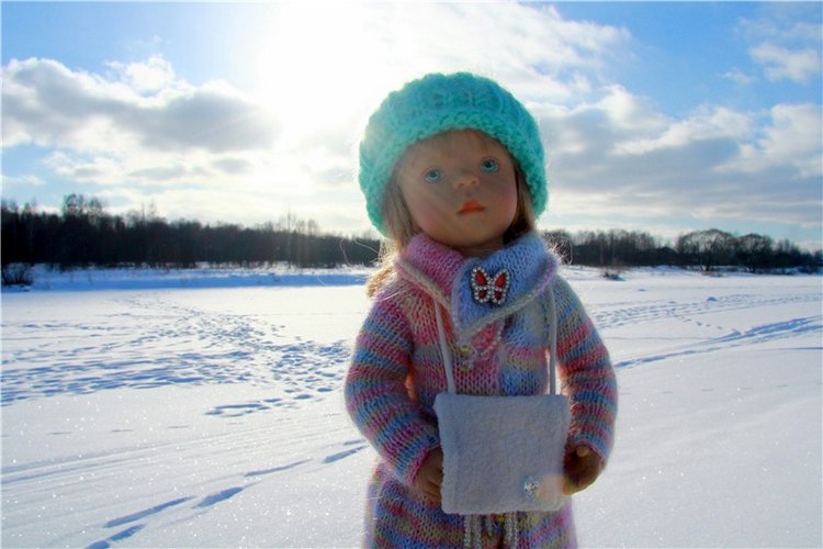 Зимняя прогулка Сони. Уникальная кукла от Сильвии Наттерер