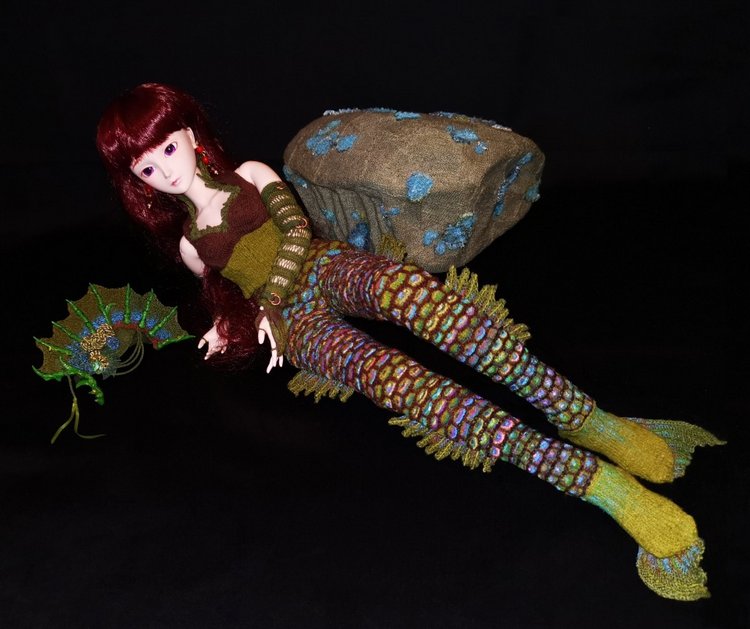 Всё в этом мире связано - даже камни... Русалочка