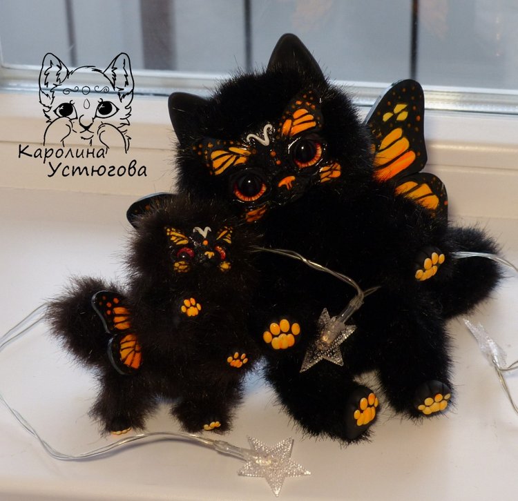 Бабочковая кошка Папилиофелис - Монарх и ее котенок