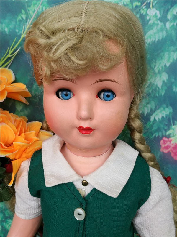 Заплетают мне косички: Мило, даже симпатично