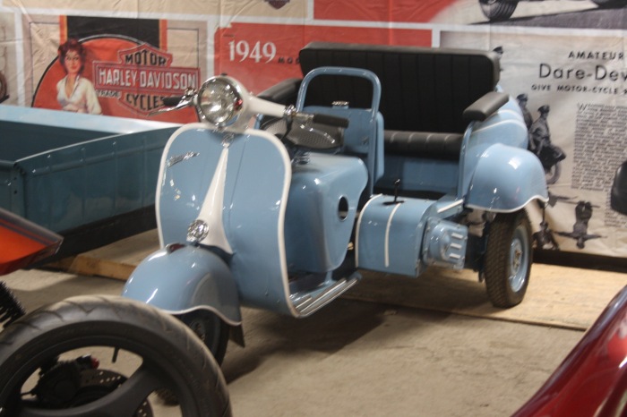 Петербург: выставка ретро автомобилей