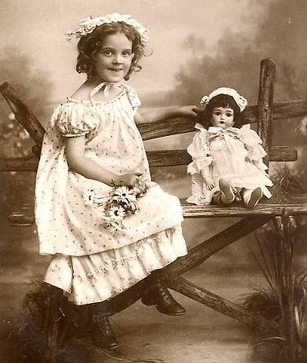 Мгновения жизни застывшие в фото или девочки другой эпохи