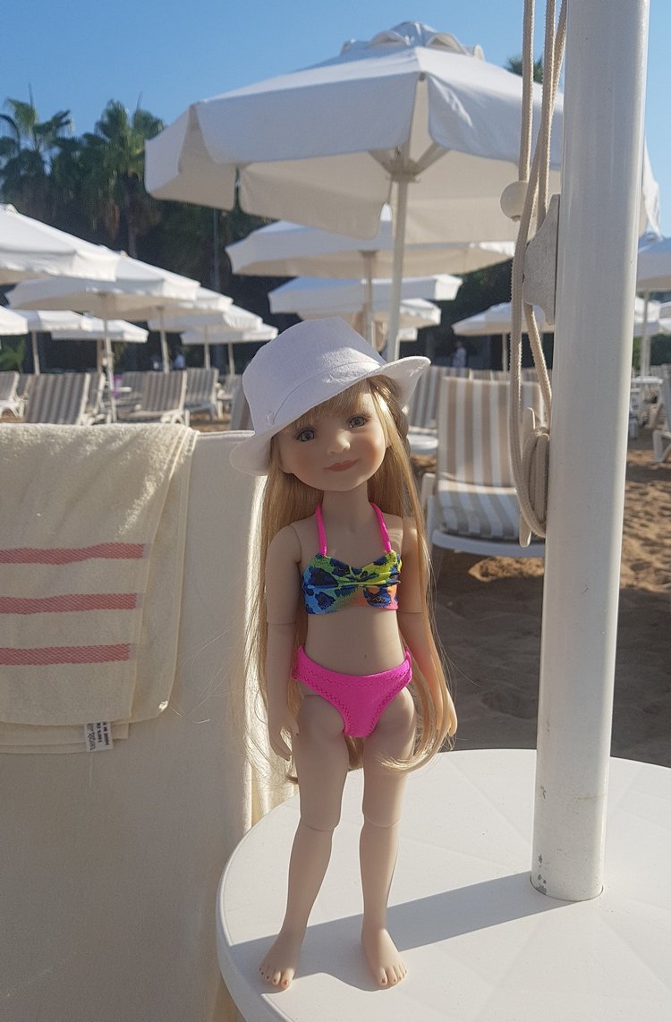 Инес на море — Куклы Ruby Red (Руби Ред) Fashion Friends: Siblies