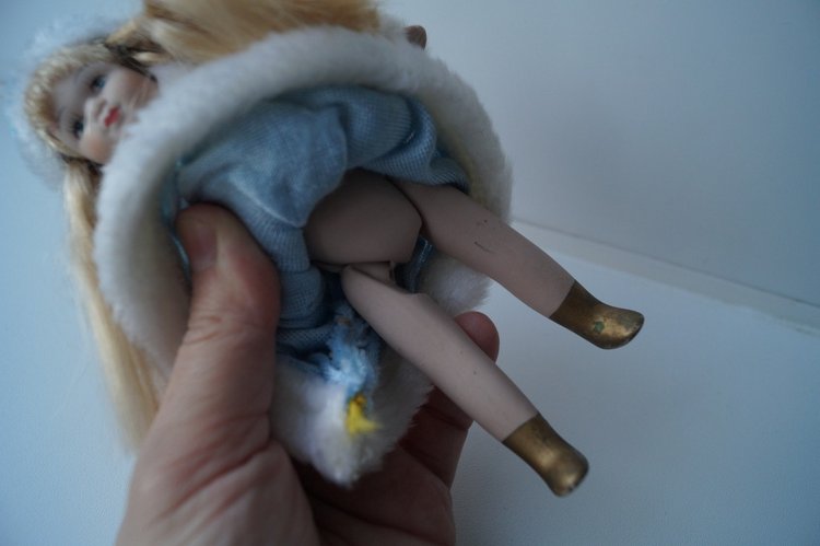 Вторая выписка января. Фарфоровая Снегурочка стала как новенькая. Зайчик снова видит. Как исправить западающий глазик у