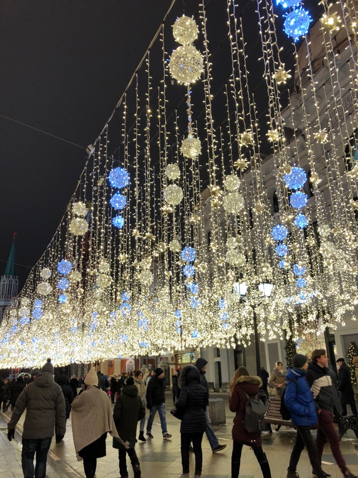 Москва предновогодняя... выставка новогодних елок в ГУМе - очень красиво