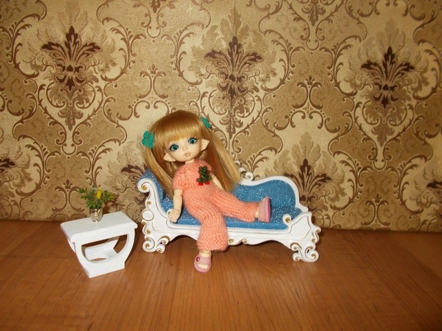 Эксклюзивный диванчик для кукол Бжд от 13 до 15 см (фото 4)