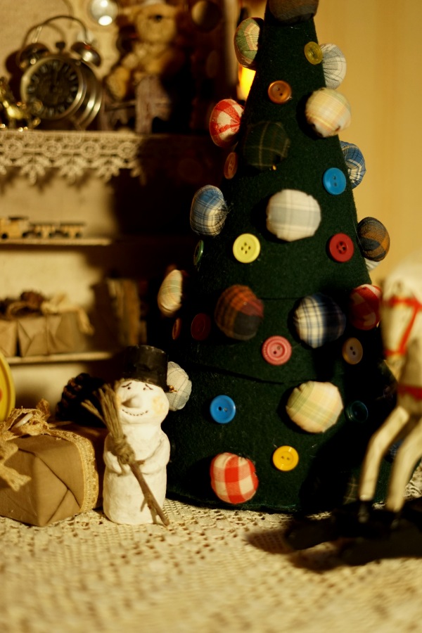 Зимний вечер. Старые игрушки