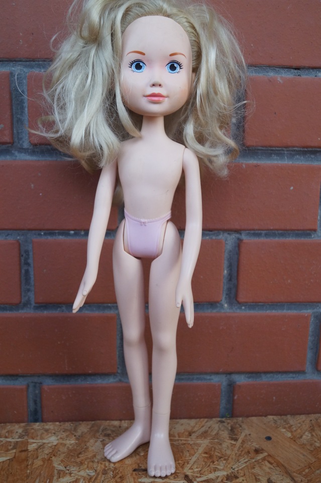 Посылки, посылки - с куклами, игрушками, обувью, одеждой