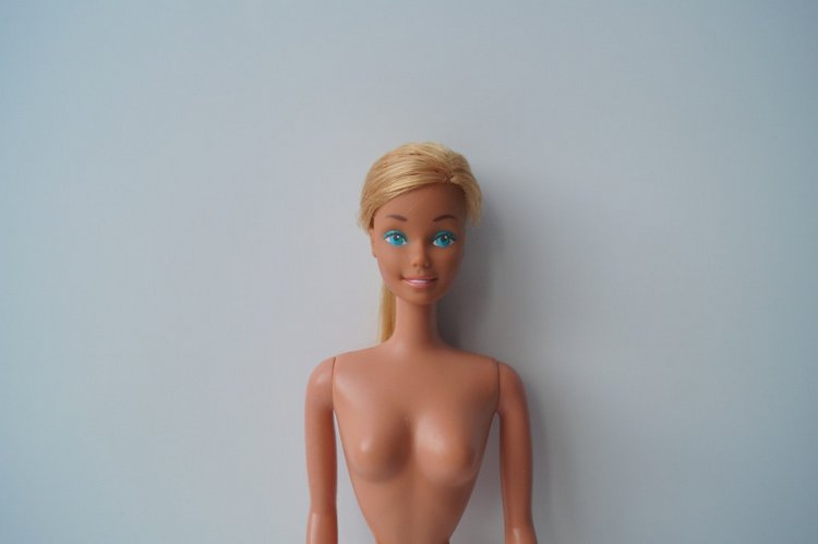 Вторая выписка января. Фарфоровая Снегурочка стала как новенькая. Зайчик снова видит. Как исправить западающий глазик у