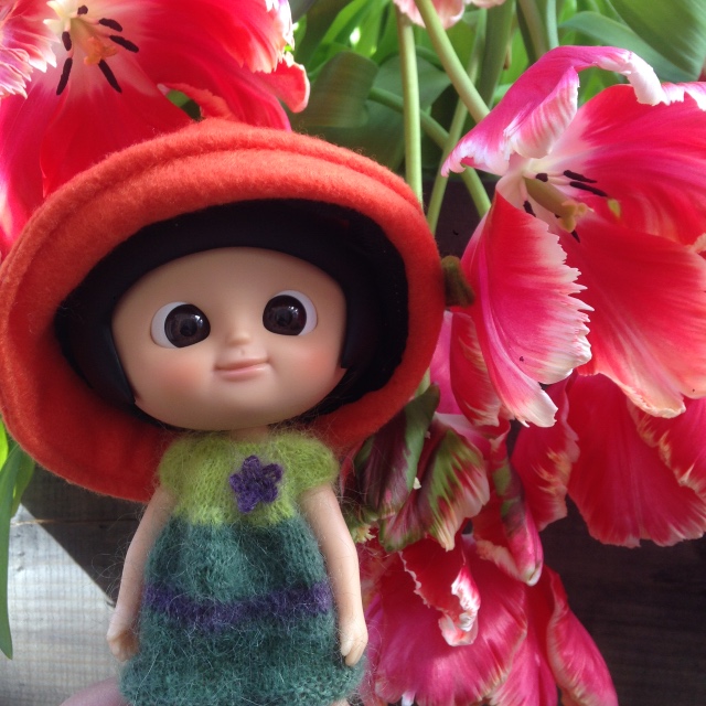 Яркие весенние краски и позитивный Mui-chan