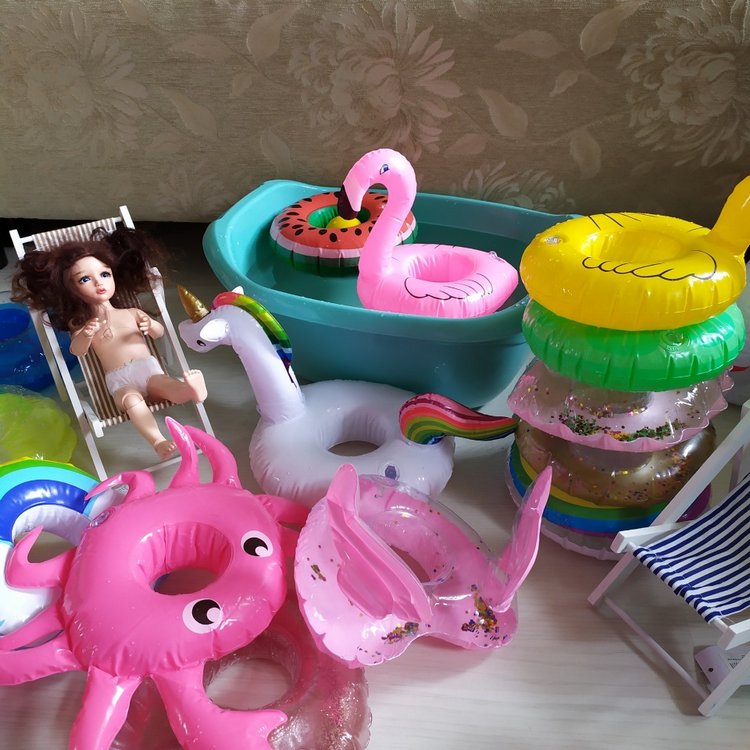 Как мы догоняли лето или примерка кругов для бассейна моей Боночкой