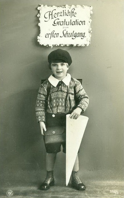 Что такое Schultüte? И с чем его едят (фото 10)