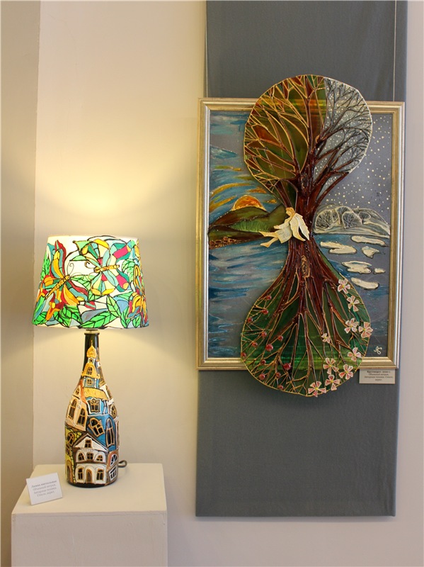 Выставка "Стекляндия" Елены Буровой в Твери