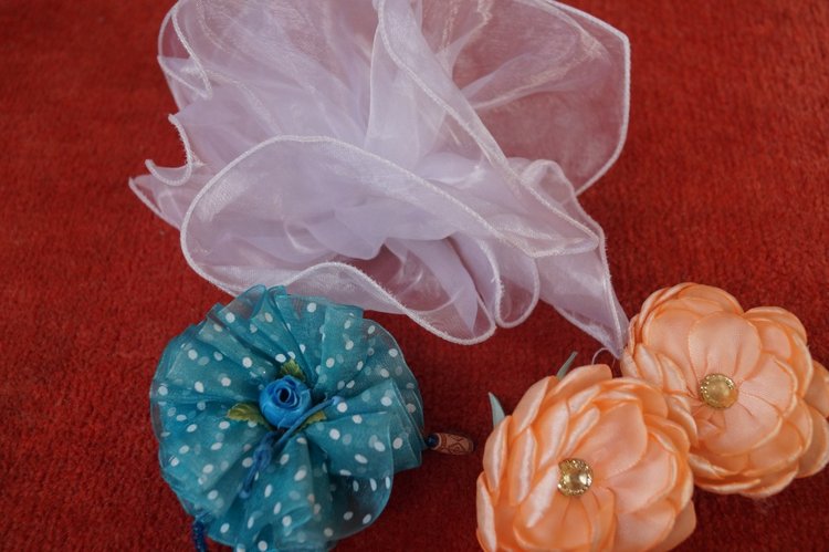 Посылки, посылки - с куклами, игрушками, обувью, одеждой