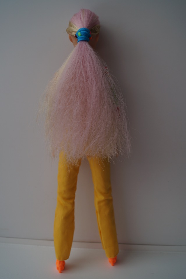 Четвёртая выписка февраля, которой могло не быть. Как заузить отверстие в шее советской куклы, чтобы голова не проваливалась