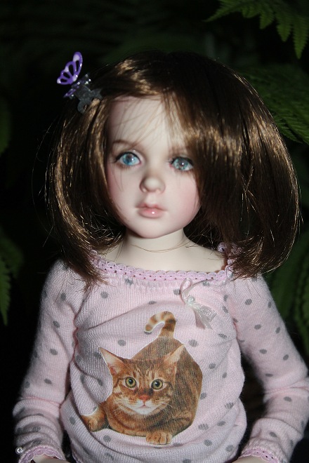 В поисках образа. Розочка примеряет парички. Опросник