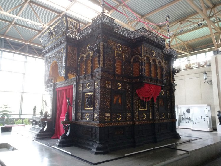 Тайна моего имени. Часть шестая. День рождения – одно сплошное огорчение. Но не только