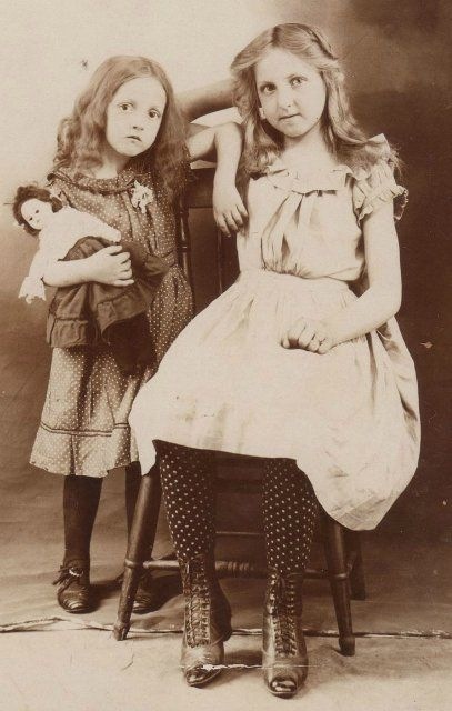 Мгновения жизни застывшие в фото или девочки другой эпохи