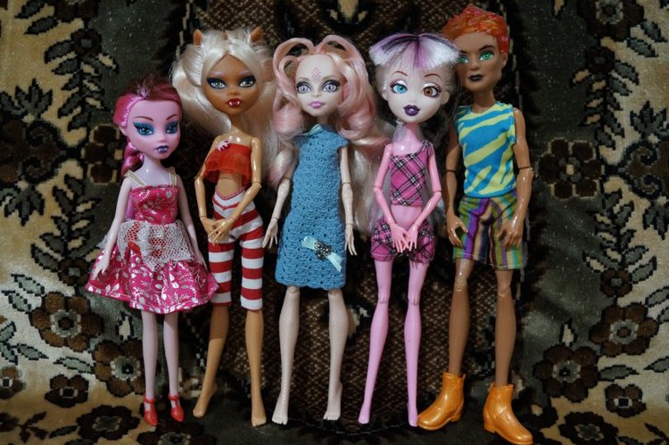 Четвёртая выписка февраля, которой могло не быть. Как заузить отверстие в шее советской куклы, чтобы голова не проваливалась