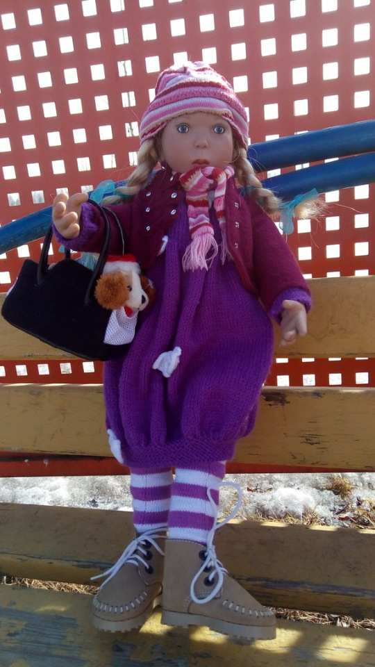 Лола Цвергназе встречает весну